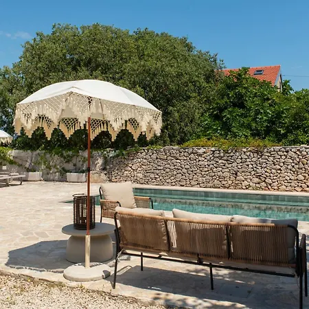 Aparthotel Doma 3*