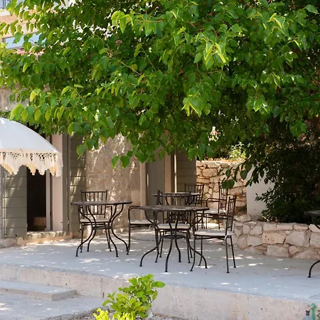 Aparthotel Doma Supetar