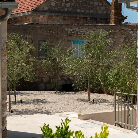 Aparthotel Doma 3*